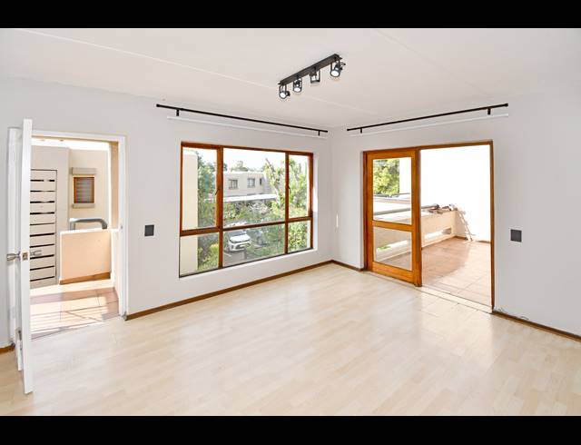 2 BEDROOM APARTMENT FOR SALE IN MAGALIESSIG